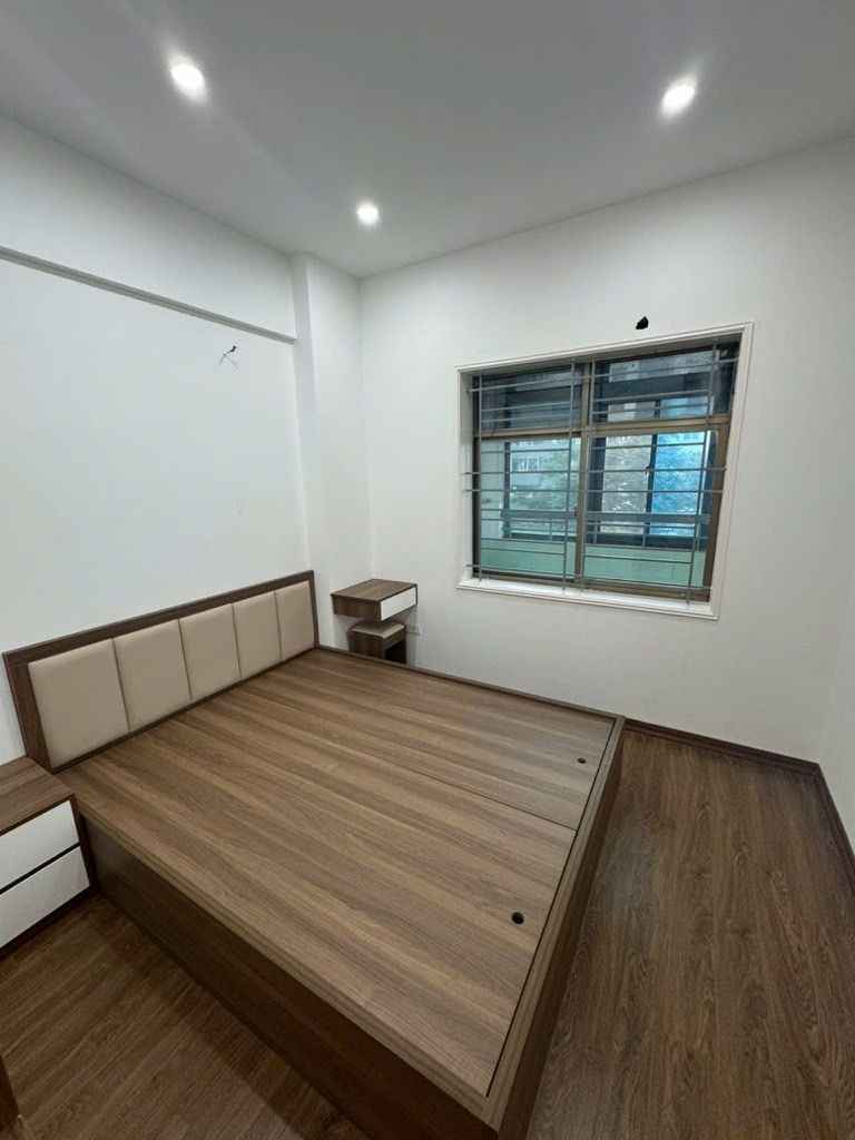 Bán nhà Trần Thủ Độ - diện tích 81m2 1 tầng - Lô góc - giá 5,75 tỷ