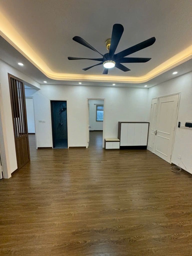 Bán nhà Trần Thủ Độ - diện tích 81m2 1 tầng - Lô góc - giá 5,75 tỷ