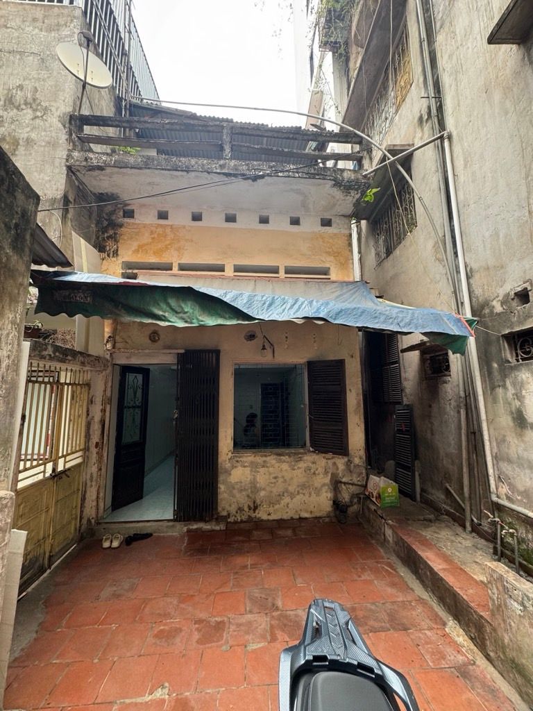 Bán nhà Phố Vọng - diện tích 35m2 2 tầng - đất tặng nhà - giá 8,96 tỷ