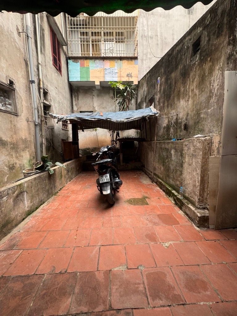 Bán nhà Phố Vọng - diện tích 35m2 2 tầng - đất tặng nhà - giá 8,96 tỷ