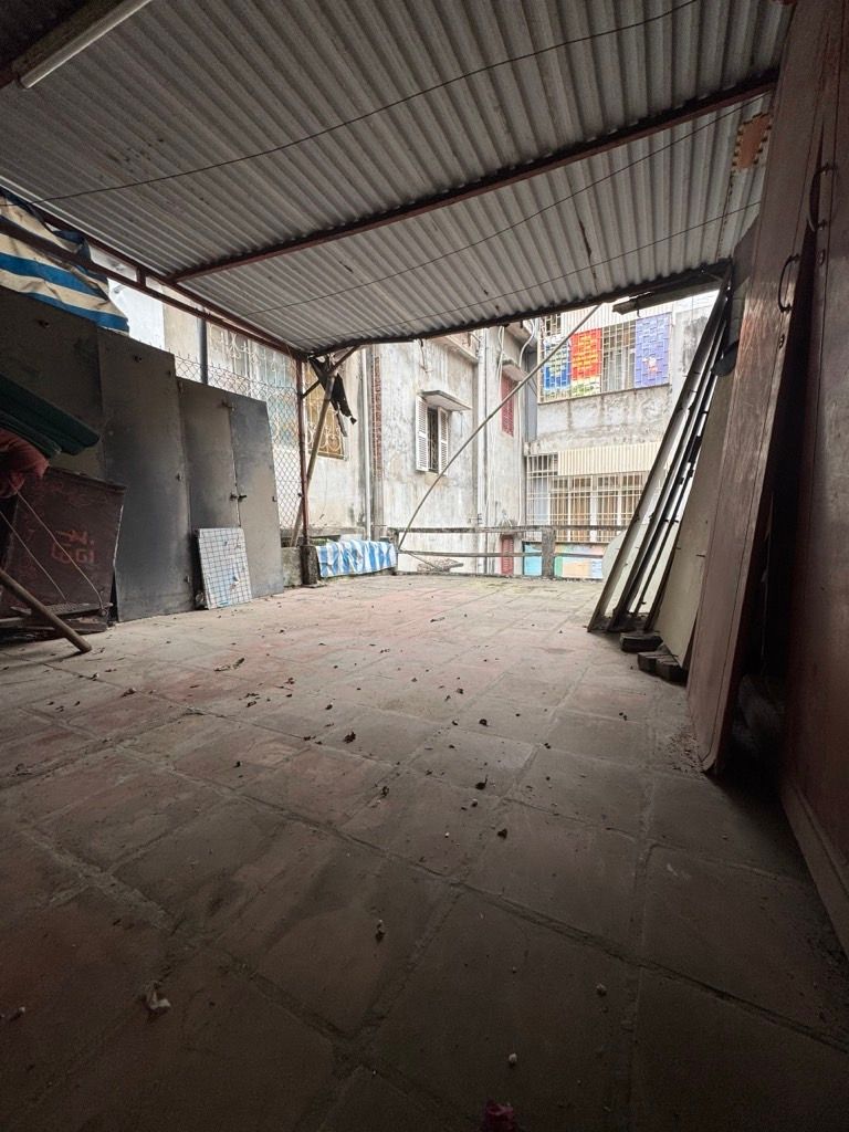 Bán nhà Phố Vọng - diện tích 35m2 2 tầng - đất tặng nhà - giá 8,96 tỷ