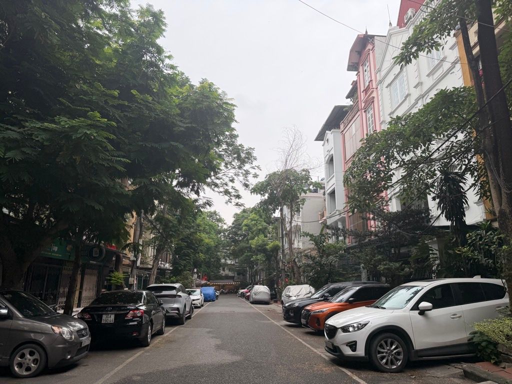 Bán nhà Trương Định - diện tích 62m2 4 tầng - ô tô tránh - giá 22,5 tỷ