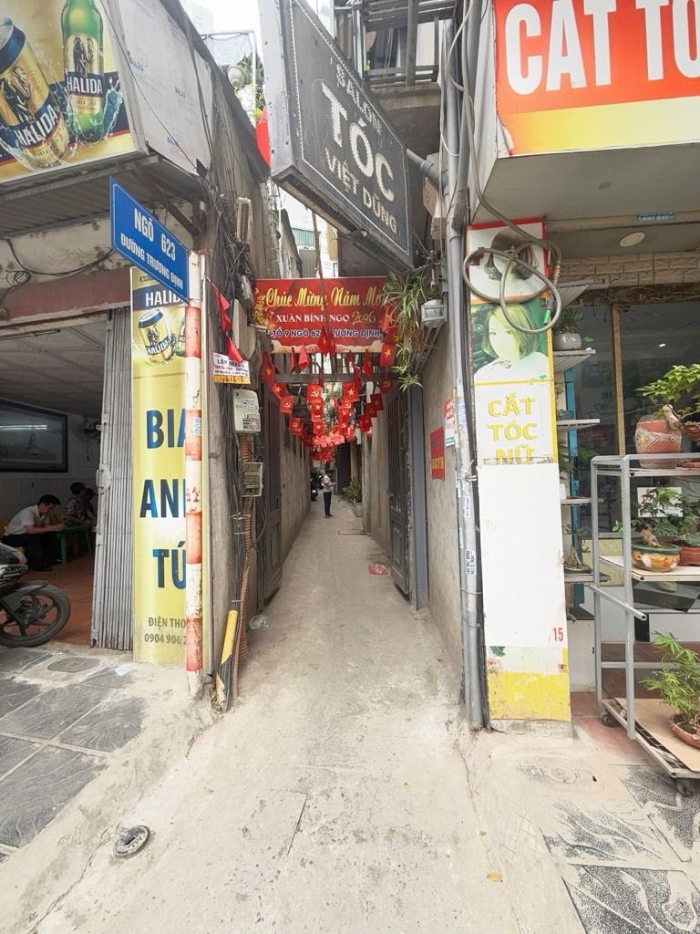 Bán nhà Trương Định - diện tích 43m2 5 tầng - Ô tô sát nhà - giá 13 tỷ