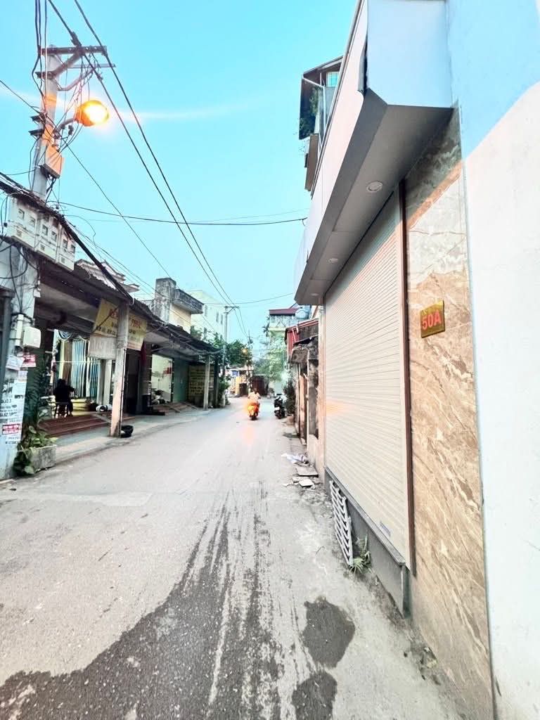 Bán nhà Thanh Lân - diện tích 30m2 2 tầng - Ô tô tránh - giá 3,5 tỷ