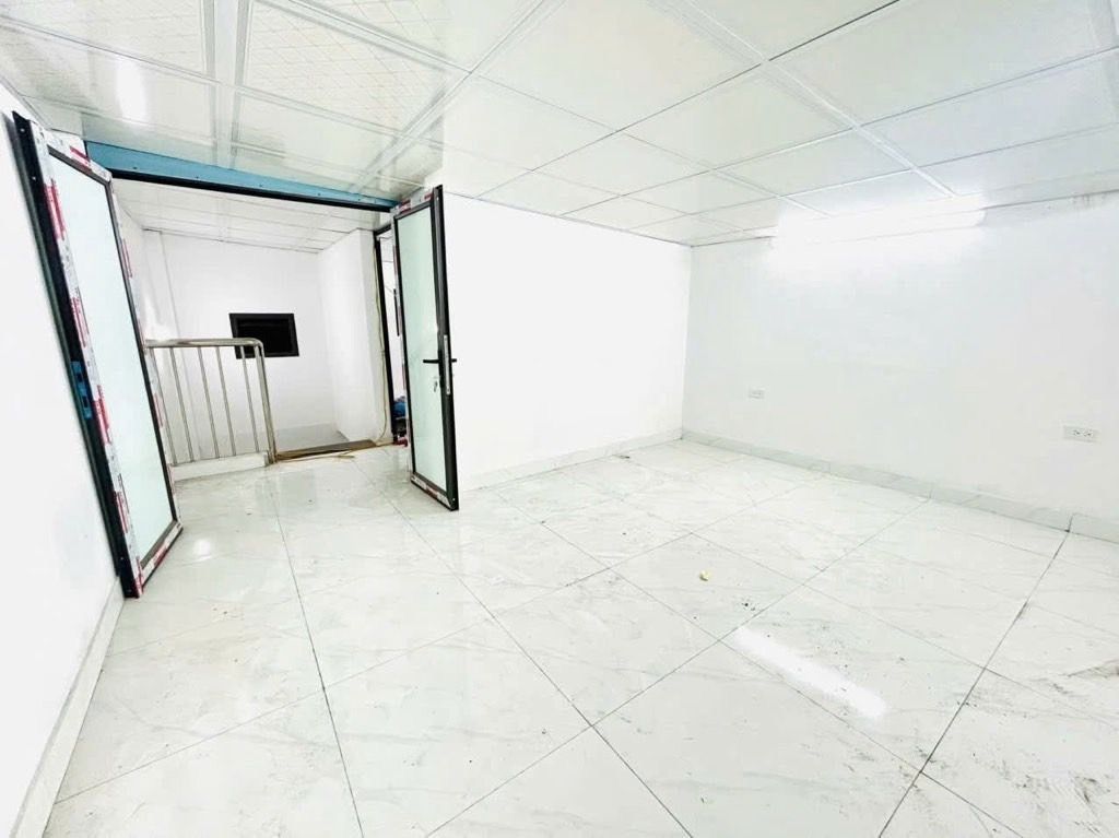 Bán nhà Thanh Lân - diện tích 30m2 2 tầng - Ô tô tránh - giá 3,5 tỷ