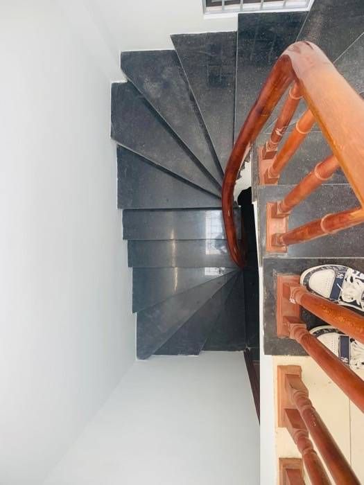 Bán nhà Đại Từ - diện tích 32,8m2 5 tầng - Nhà đẹp hiếm có - giá 9 tỷ