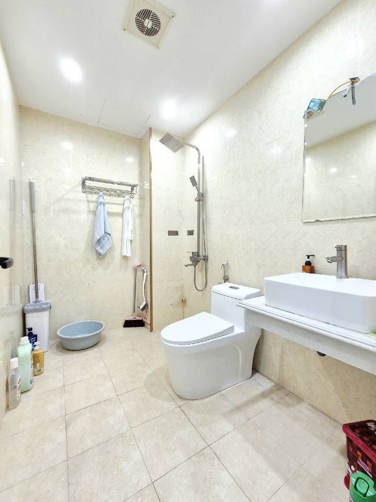 Bán nhà Đại Từ - diện tích 32,8m2 5 tầng - Nhà đẹp hiếm có - giá 9 tỷ