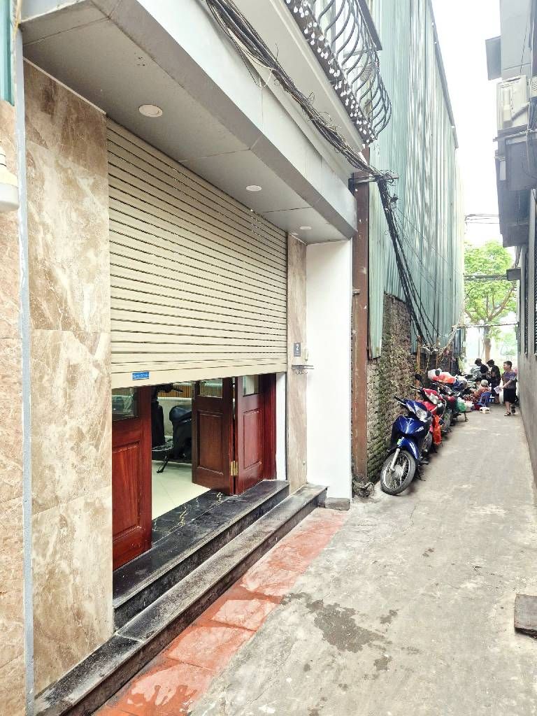 Bán nhà Đại Từ - diện tích 32,8m2 5 tầng - Nhà đẹp hiếm có - giá 9 tỷ