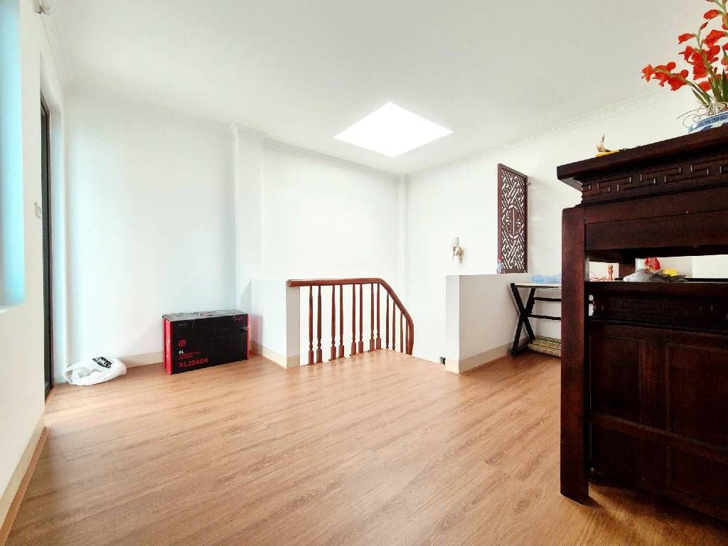 Bán nhà Đại Từ - diện tích 32,8m2 5 tầng - Nhà đẹp hiếm có - giá 9 tỷ