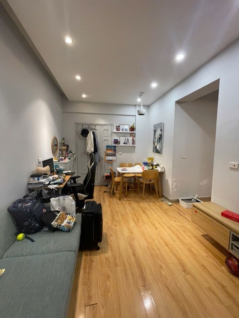 Bán nhà Hoàng Văn Thái - diện tích 67m2 1 tầng - Căn hộ đẹp, nội thất đầy đủ - giá 6,3 tỷ