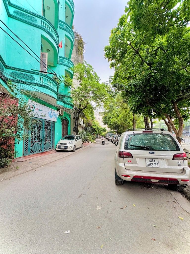 Bán nhà Phương Mai - diện tích 64,5m2 5 tầng - Ô tô vỉa hè, kinh doanh - giá 24 tỷ