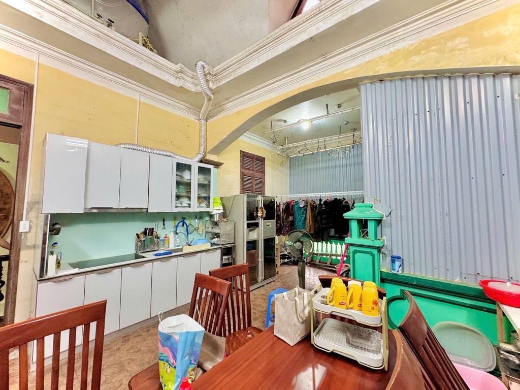 Bán nhà Phương Mai - diện tích 64,5m2 5 tầng - Ô tô vỉa hè, kinh doanh - giá 24 tỷ