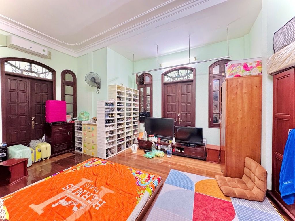 Bán nhà Phương Mai - diện tích 64,5m2 5 tầng - Ô tô vỉa hè, kinh doanh - giá 24 tỷ