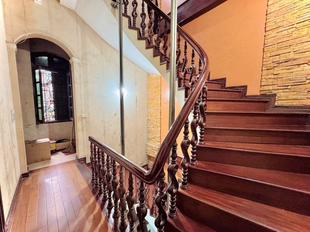 Bán nhà Phương Mai - diện tích 64,5m2 5 tầng - Ô tô vỉa hè, kinh doanh - giá 24 tỷ