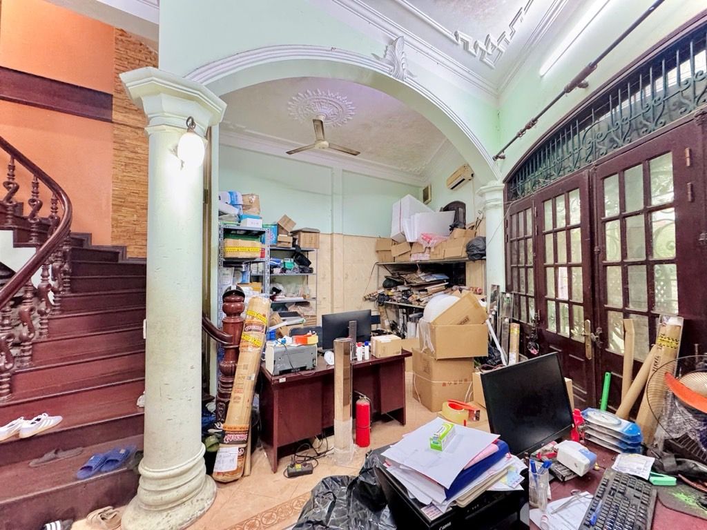 Bán nhà Phương Mai - diện tích 64,5m2 5 tầng - Ô tô vỉa hè, kinh doanh - giá 24 tỷ