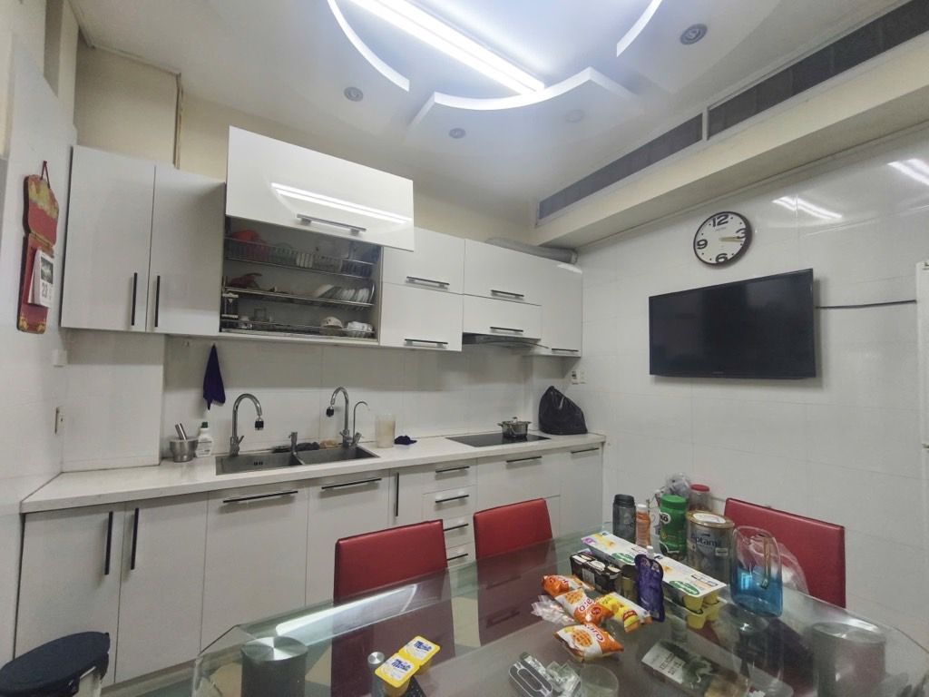 Bán nhà Đường Láng - diện tích 34m2 5 tầng - Nhà dân xây chắc chắn - giá 14,4 tỷ