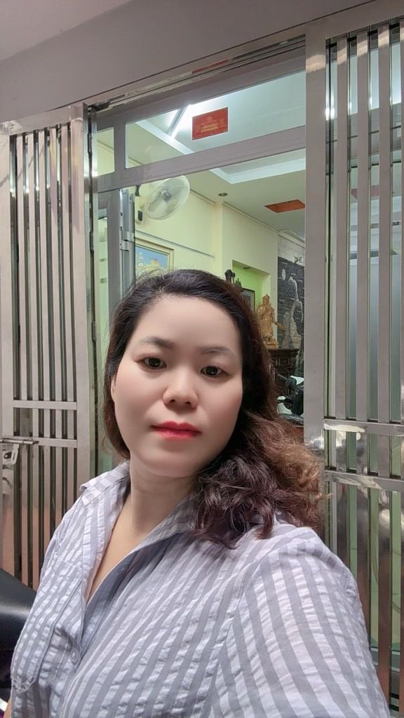 Bán nhà Đường Láng - diện tích 34m2 5 tầng - Nhà dân xây chắc chắn - giá 14,4 tỷ