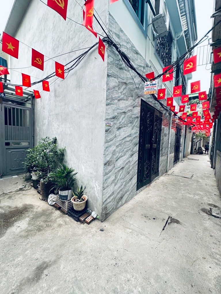 Bán nhà Định Công Hạ - diện tích 32.8m2 3 tầng - Lô góc - giá 4,6 tỷ