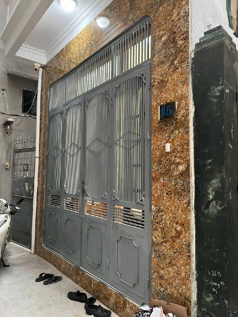 Bán nhà Thịnh Quang - diện tích 20m2 6 tầng - ô tô đỗ cửa - giá 7,9 tỷ