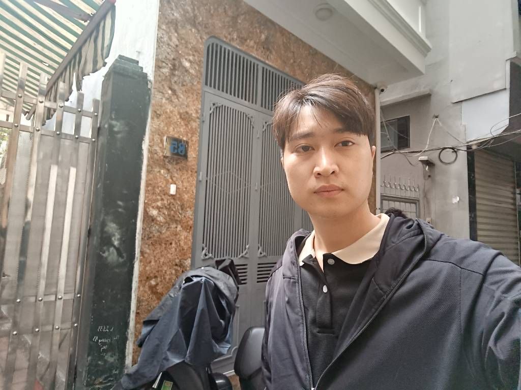 Bán nhà Thịnh Quang - diện tích 20m2 6 tầng - ô tô đỗ cửa - giá 7,9 tỷ