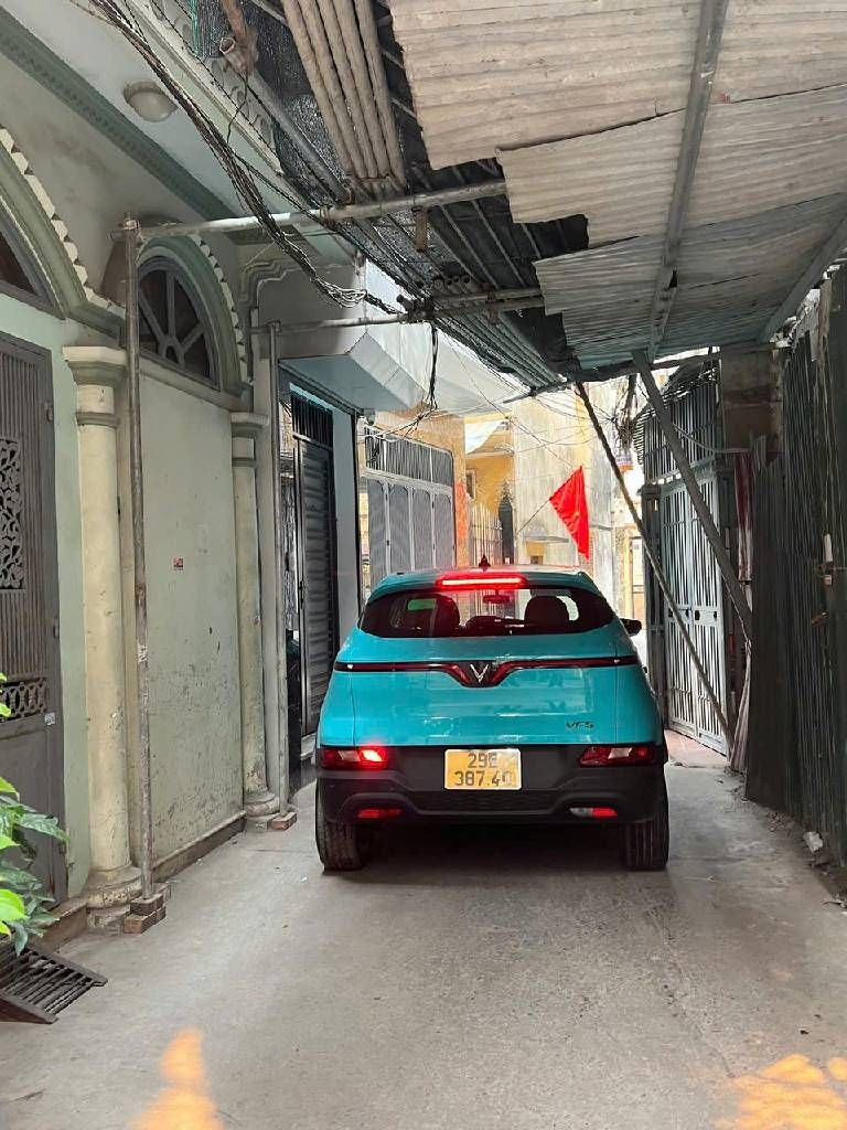 Bán nhà Thịnh Quang - diện tích 20m2 6 tầng - ô tô đỗ cửa - giá 7,9 tỷ