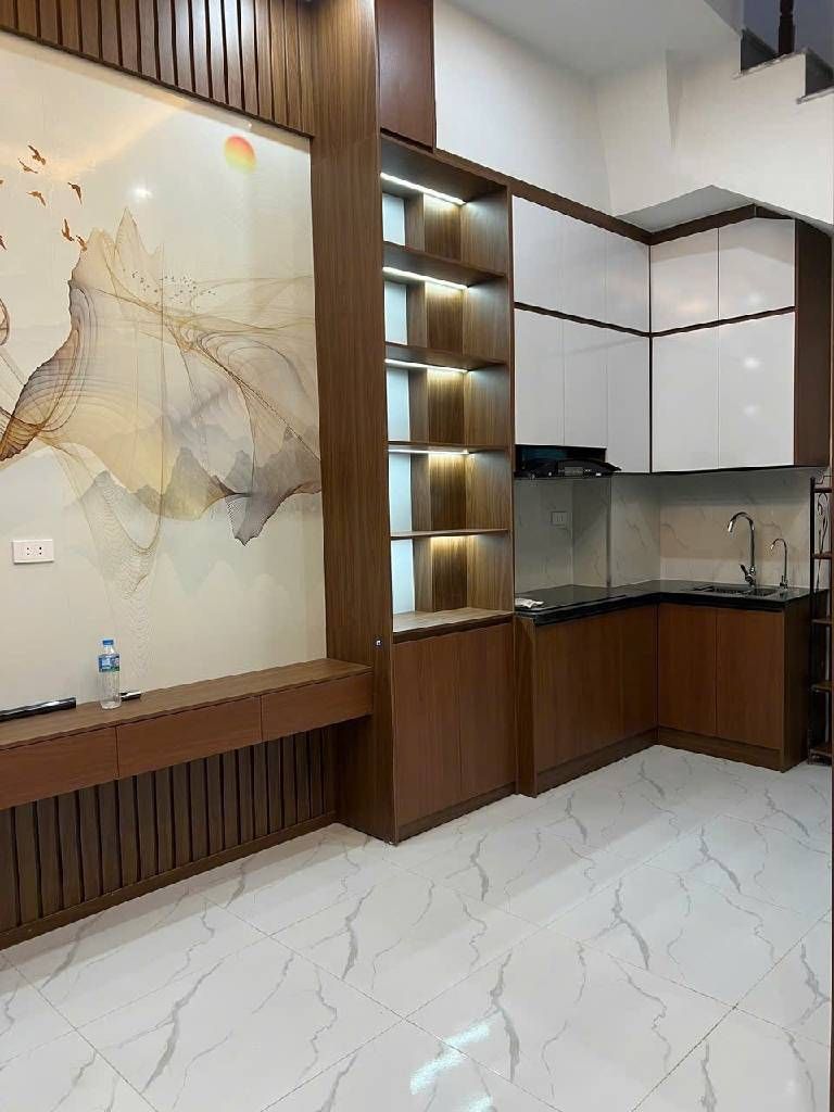 Bán nhà Thịnh Quang - diện tích 20m2 6 tầng - ô tô đỗ cửa - giá 7,9 tỷ