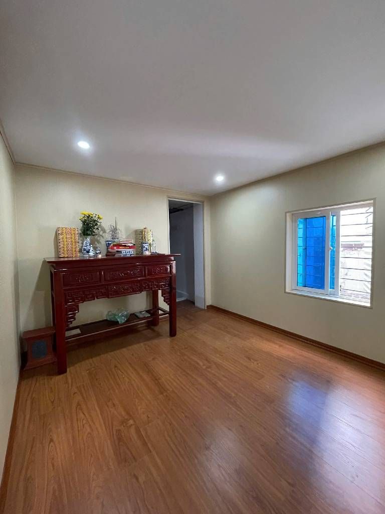 Bán nhà Thịnh Quang - diện tích 20m2 6 tầng - ô tô đỗ cửa - giá 7,9 tỷ