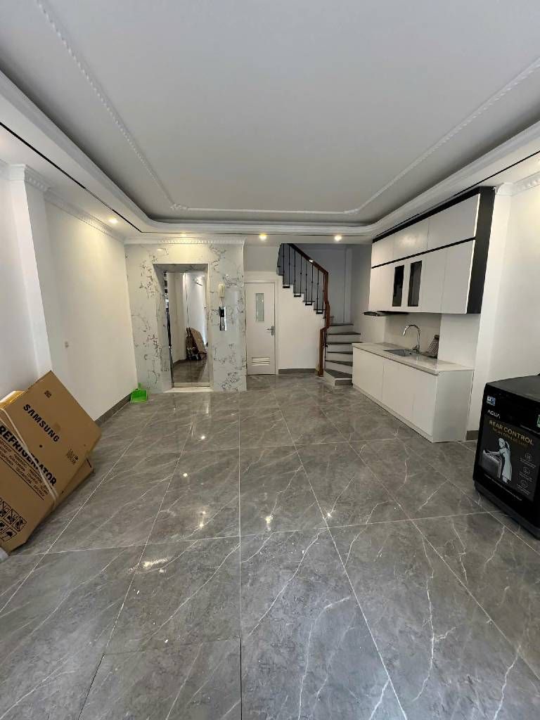 Bán nhà Lê Trọng Tấn - diện tích 40m2 6 tầng - Ô TÔ VÀO NHÀ - giá 11,8 tỷ