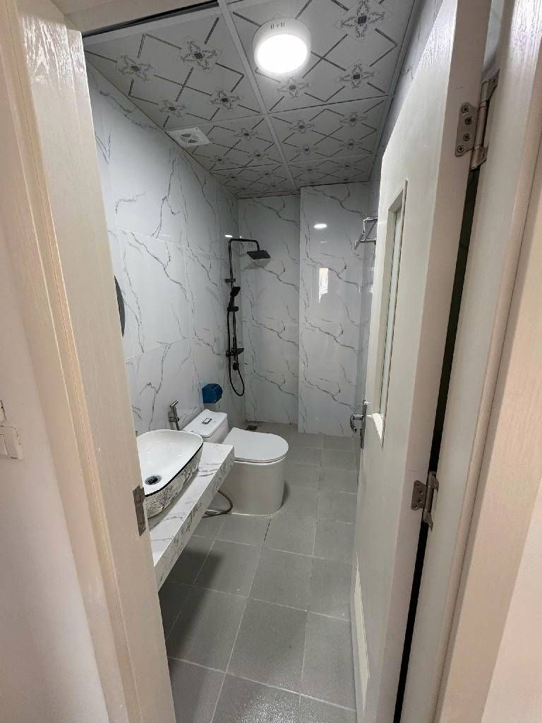 Bán nhà Lê Trọng Tấn - diện tích 40m2 6 tầng - Ô TÔ VÀO NHÀ - giá 11,8 tỷ