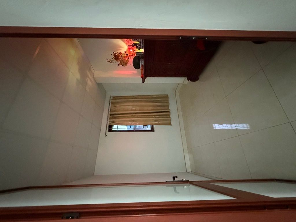 Bán nhà Tây Trà - diện tích 31m2 3 tầng - nhà dân xây cực chắc - giá 6,4 tỷ