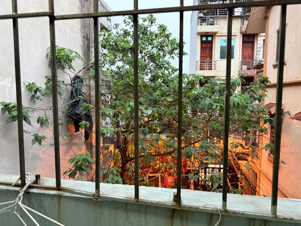 Bán nhà Tây Trà - diện tích 31m2 3 tầng - nhà dân xây cực chắc - giá 6,4 tỷ