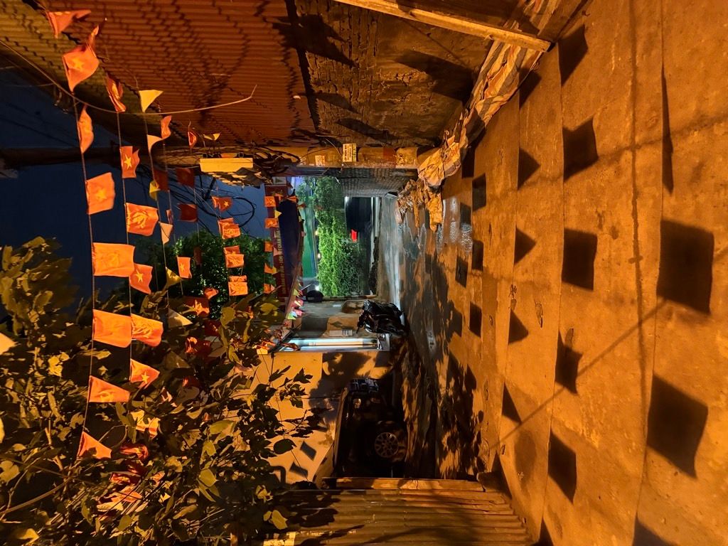 Bán nhà Tây Trà - diện tích 31m2 3 tầng - nhà dân xây cực chắc - giá 6,4 tỷ