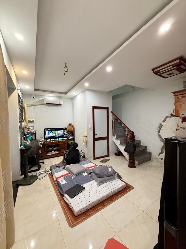 Bán nhà Tây Trà - diện tích 31m2 3 tầng - nhà dân xây cực chắc - giá 6,4 tỷ