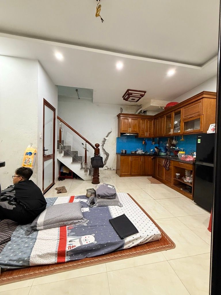 Bán nhà Tây Trà - diện tích 31m2 3 tầng - nhà dân xây cực chắc - giá 6,4 tỷ