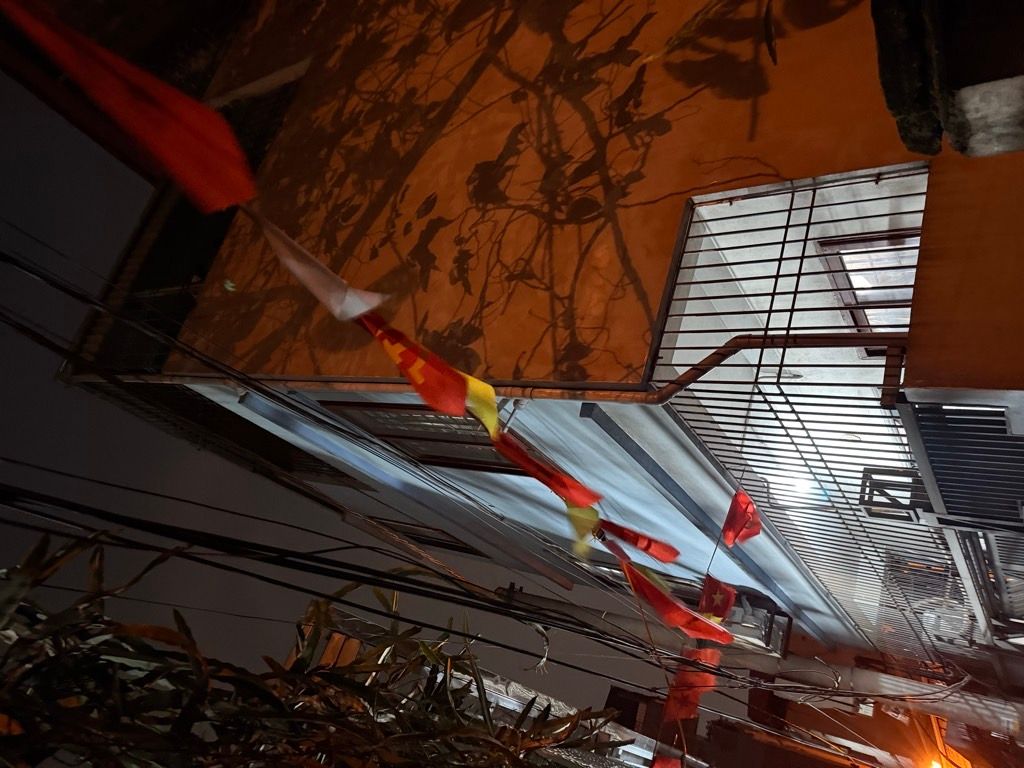 Bán nhà Tây Trà - diện tích 31m2 3 tầng - nhà dân xây cực chắc - giá 6,4 tỷ