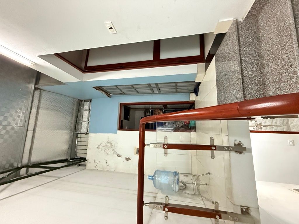 Bán nhà Tây Trà - diện tích 31m2 3 tầng - nhà dân xây cực chắc - giá 6,4 tỷ