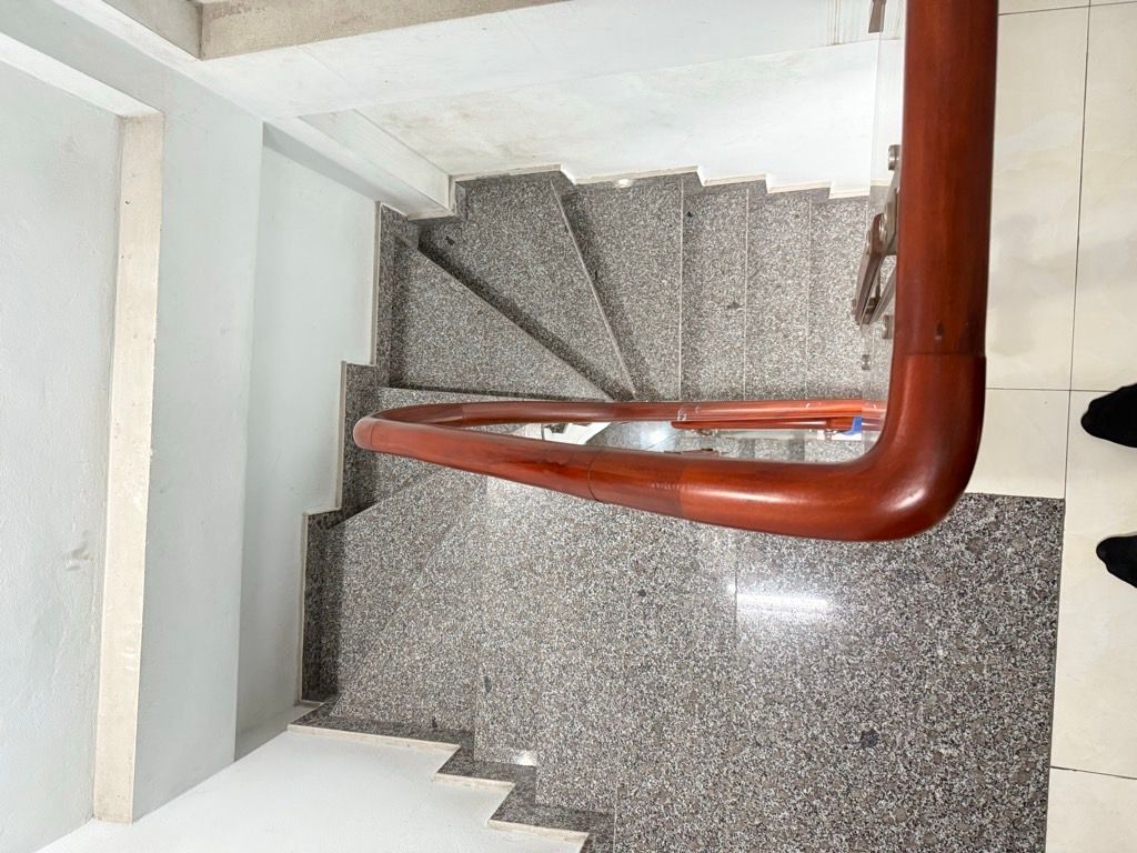 Bán nhà Tây Trà - diện tích 31m2 3 tầng - nhà dân xây cực chắc - giá 6,4 tỷ