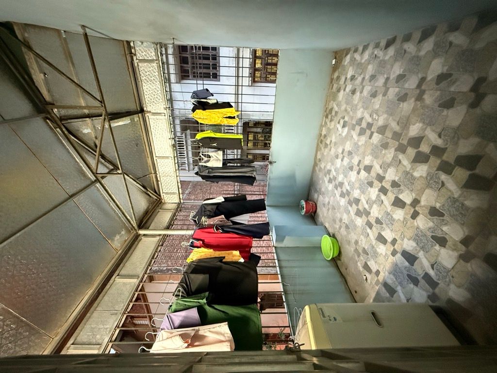 Bán nhà Tây Trà - diện tích 31m2 3 tầng - nhà dân xây cực chắc - giá 6,4 tỷ