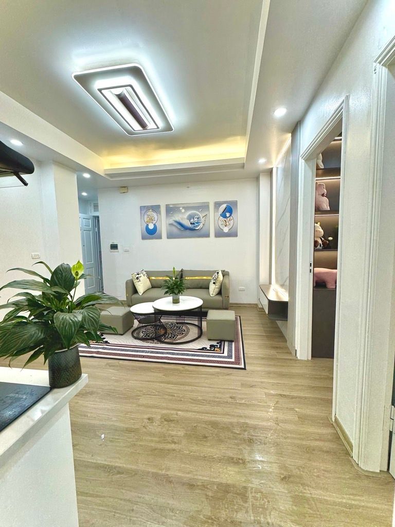 Bán nhà Láng - diện tích 52m2 2 tầng - ô tô đỗ cổng - giá 2,55 tỷ