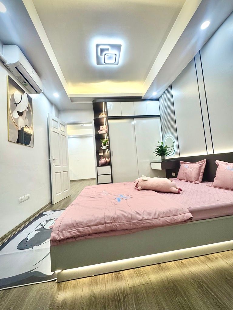 Bán nhà Láng - diện tích 52m2 2 tầng - ô tô đỗ cổng - giá 2,55 tỷ