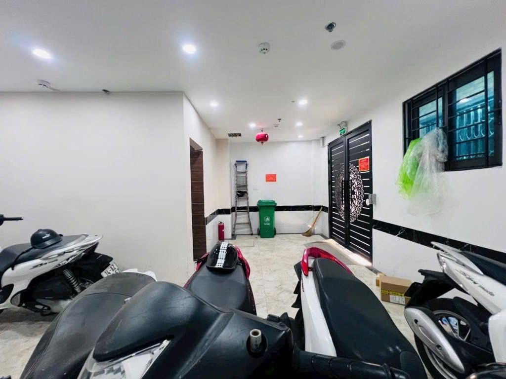 Bán nhà Hoà Bình 7 - diện tích 52m2 7 tầng - Lô góc 3 thoáng - giá 15,3 tỷ