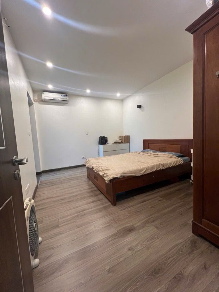 Bán nhà Hoàng Văn Thái - diện tích 67m2 13 tầng - Căn góc 3 thoáng - giá 6,5 tỷ