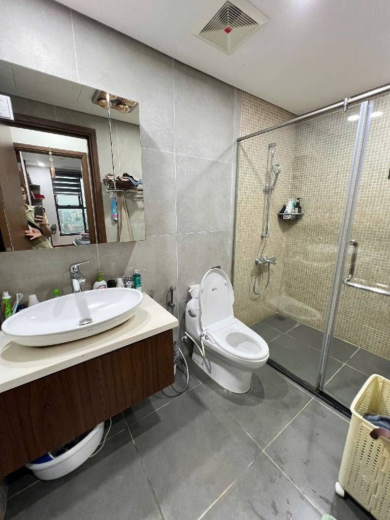 Bán nhà Minh Khai - diện tích 105m2 11 tầng - Cc cao cấp - giá 21 tỷ