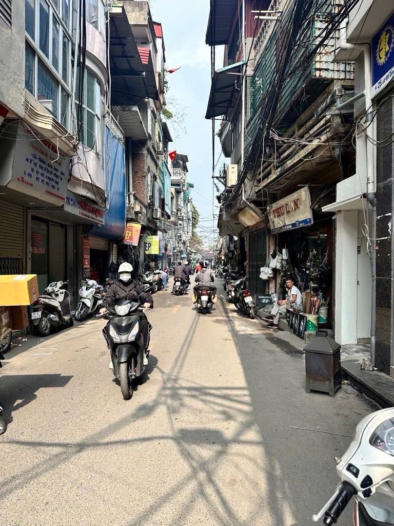 Bán nhà Lê Gia Đỉnh - diện tích 35,7m2 4 tầng - Kinh Doanh Sầm Uất - giá 11,5 tỷ