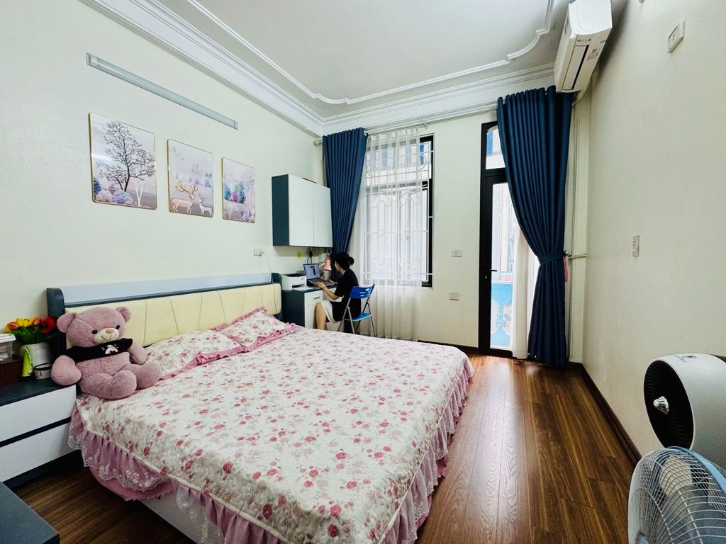 Bán nhà Đại Từ - diện tích 28m2 5 tầng - Ngõ rộng thoáng - giá 8 tỷ