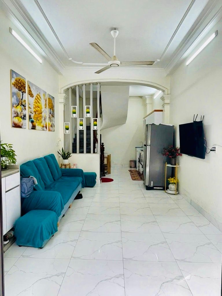 Bán nhà Đại Từ - diện tích 28m2 5 tầng - Ngõ rộng thoáng - giá 8 tỷ