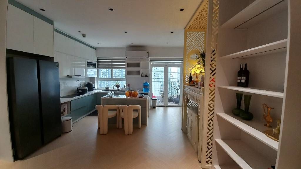 Bán nhà Thái Hà - diện tích 123.3m2 1 tầng - ô tô tránh - giá 13,5 tỷ