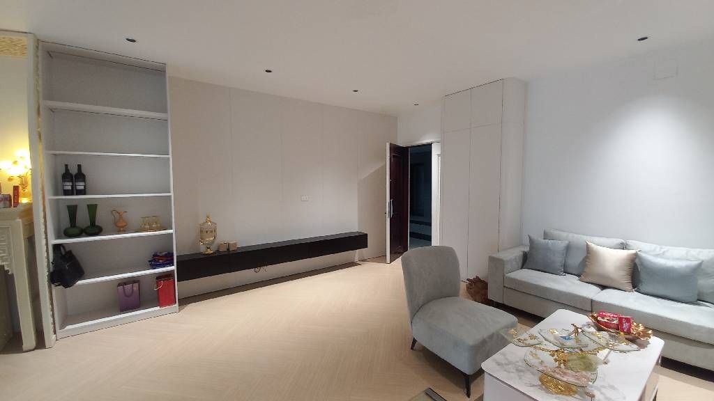 Bán nhà Thái Hà - diện tích 123.3m2 1 tầng - ô tô tránh - giá 13,5 tỷ