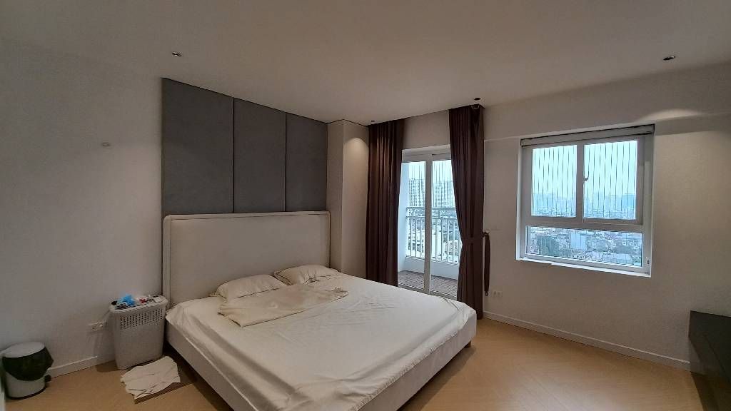 Bán nhà Thái Hà - diện tích 123.3m2 1 tầng - ô tô tránh - giá 13,5 tỷ