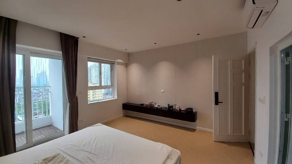 Bán nhà Thái Hà - diện tích 123.3m2 1 tầng - ô tô tránh - giá 13,5 tỷ